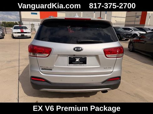 Used 2017 Kia Sorento EX w/ EX Advanced Touring Package FWD image 3