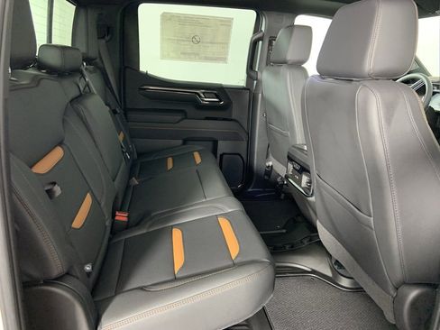Used 2025 GMC Sierra 1500 AT4 w/ Technology Package image 23