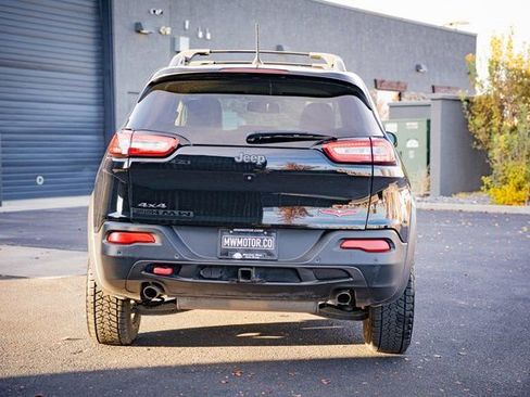 Used 2018 Jeep Cherokee Trailhawk w/ Cold Weather Group image 9