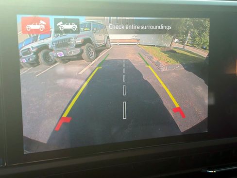 New 2026 Jeep Wrangler Unlimited Sahara AWD/4WD image 13