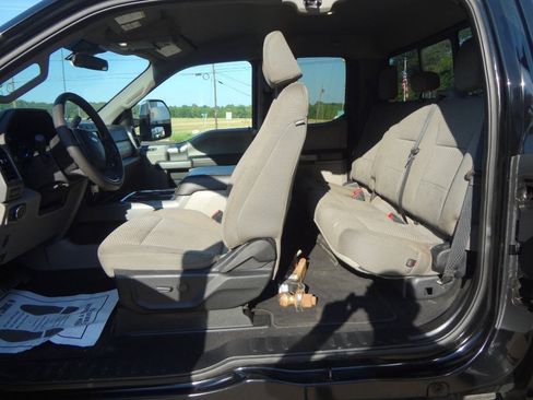 Used 2021 Ford F250 XLT w/ XLT Premium Package AWD/4WD image 9