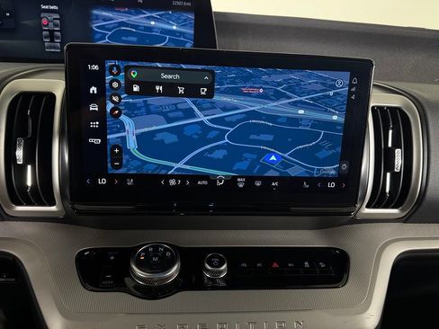 Used 2025 Ford Expedition Active AWD/4WD image 15