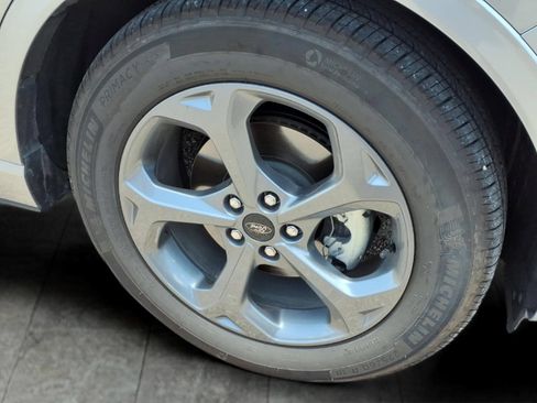 Used 2024 Ford Escape ST-Line w/ Tech Pack #1 FWD image 12