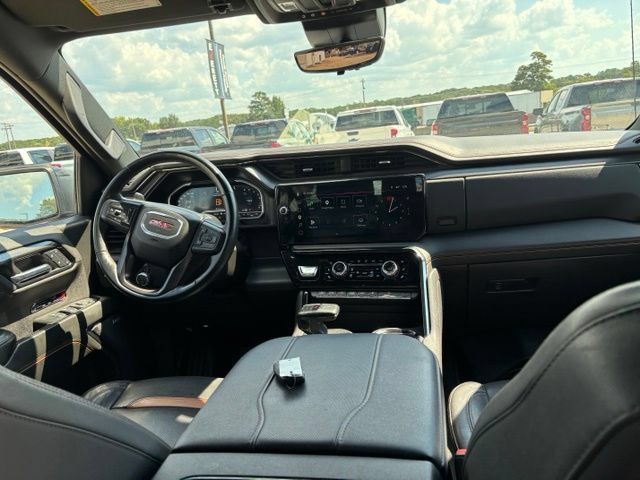 Used 2023 GMC Sierra 1500 AT4 w/ AT4 Premium Package AWD/4WD image 13