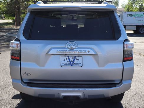 Used 2016 Toyota 4Runner SR5 AWD/4WD image 6