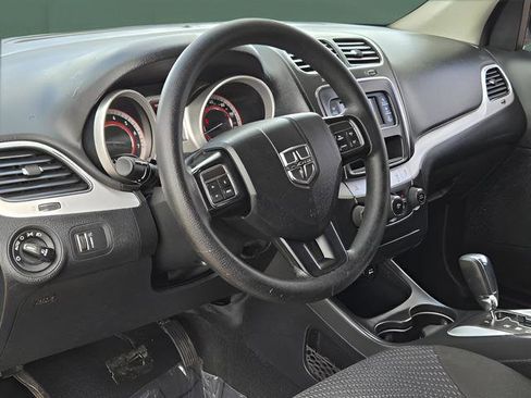 Used 2019 Dodge Journey SE w/ Blacktop Package image 19