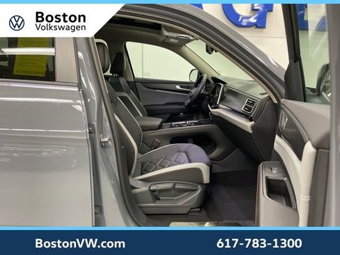 New 2026 Volkswagen Atlas Peak Edition image 15