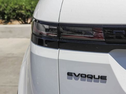 Used 2026 Land Rover Range Rover Evoque S AWD/4WD image 7