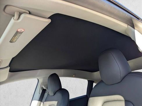 Used 2020 Tesla Model Y Performance image 16