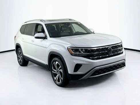 Used 2023 Volkswagen Atlas SEL image 3