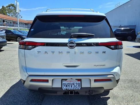 Certified 2025 Nissan Pathfinder Platinum w/ Cargo Package FWD image 21