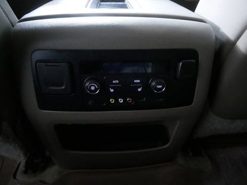 Used 2015 GMC Yukon XL SLT w/ Open Road Package image 22