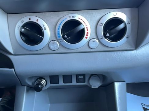 Used 2010 Toyota Tacoma 4x4 Double Cab V6 image 11