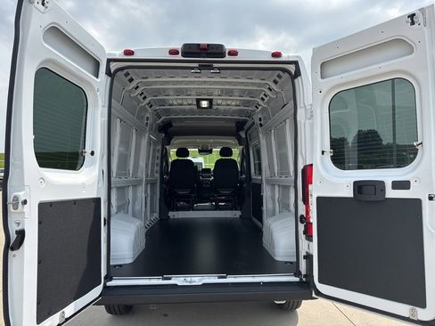 New 2025 RAM ProMaster 3500 w/ Quick Order Package 22G SLT image 12