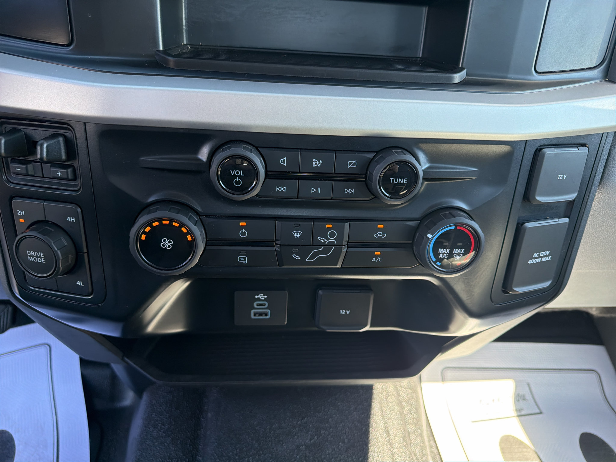 Used 2023 Ford F350 XL AWD/4WD image 13