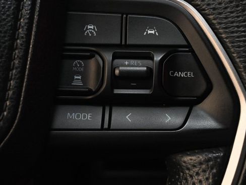 Used 2024 Toyota Tacoma TRD Off-Road image 15