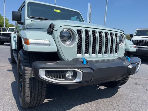 Used 2023 Jeep Wrangler Unlimited Sahara w/ Cold Weather Group AWD/4WD image 73