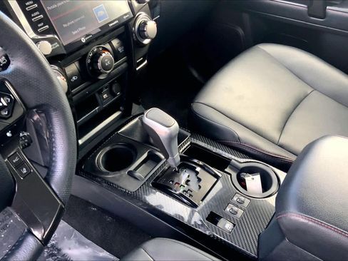 Used 2021 Toyota 4Runner TRD Off-Road Premium AWD/4WD image 30