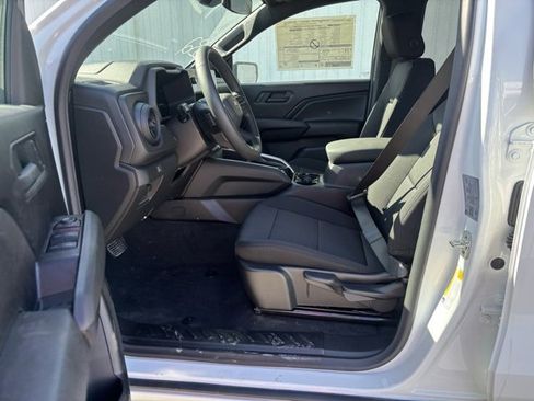 New 2026 Chevrolet Colorado W/T image 11