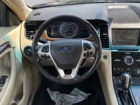 Used 2018 Ford Taurus Limited FWD image 16