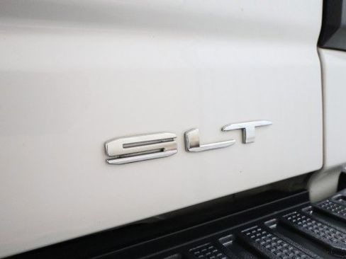 Used 2021 GMC Sierra 1500 SLT w/ SLT Premium Package AWD/4WD image 20
