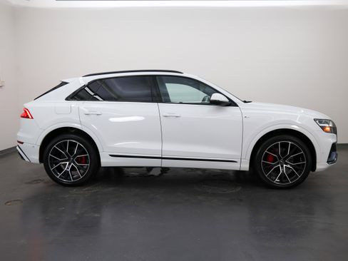 Used 2020 Audi Q8 Premium Plus w/ Premium Plus Package AWD/4WD image 2