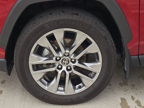 Used 2025 Toyota RAV4 XLE Premium FWD image 12