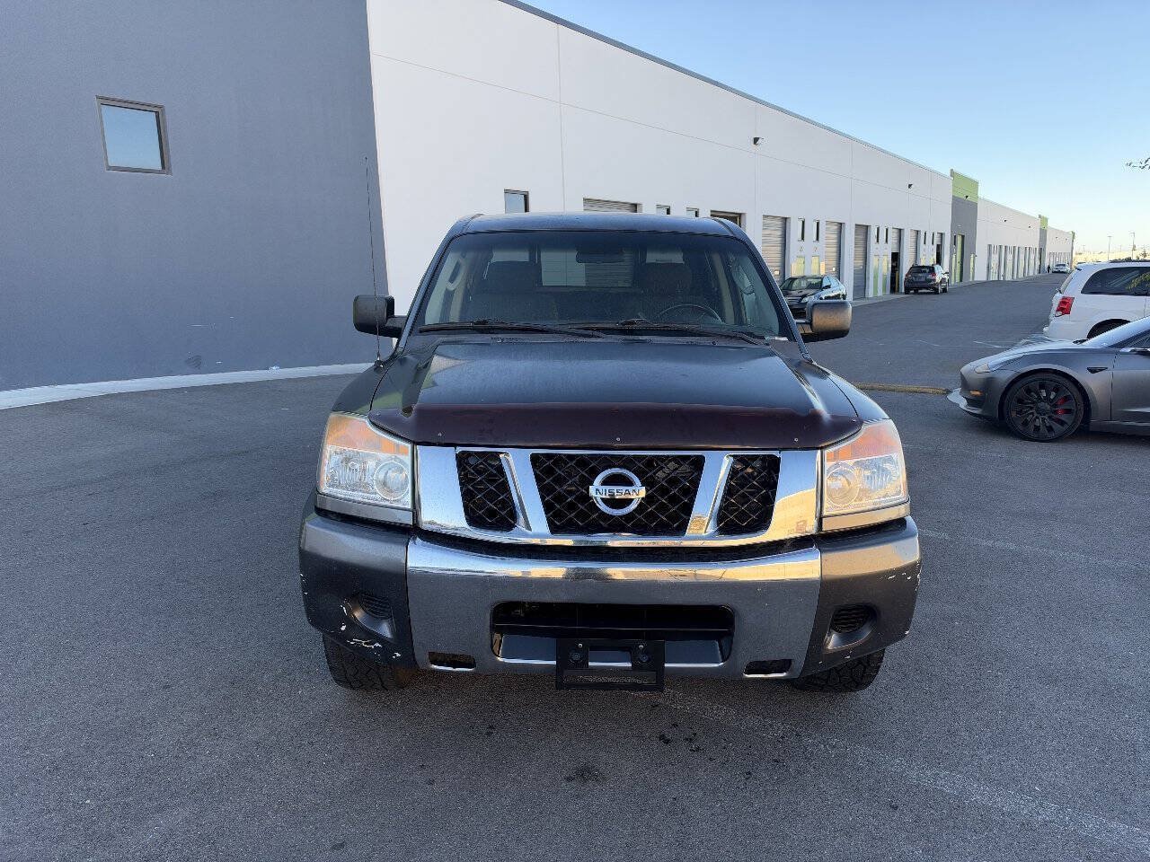Used 2011 Nissan Titan SV AWD/4WD image 3
