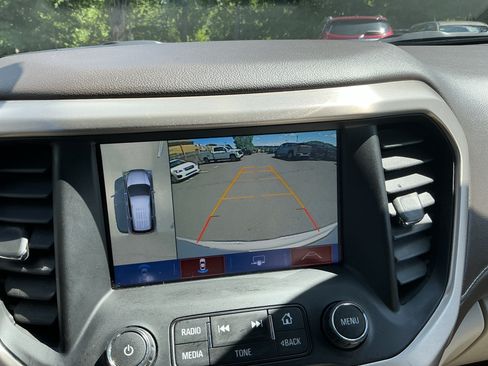 Used 2019 GMC Acadia Denali w/ Technology Package AWD/4WD image 24