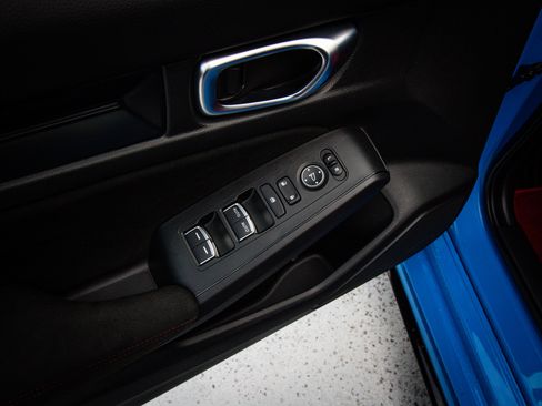 Used 2025 Honda Civic Type R image 15