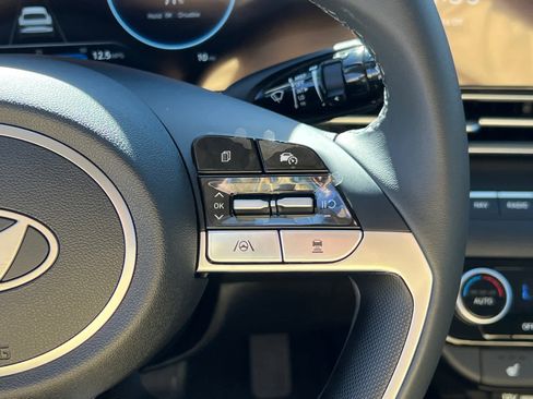 New 2026 Hyundai Elantra Limited FWD image 16