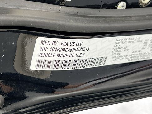 Used 2022 Jeep Cherokee Latitude w/ Sun & Sound Group image 31