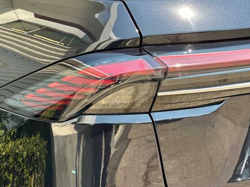 Used 2024 Lincoln Nautilus Reserve w/ Equipment Group 202A image 34