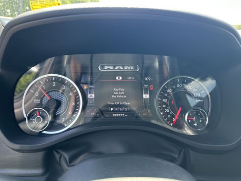 Used 2023 RAM 1500 Big Horn AWD/4WD image 30