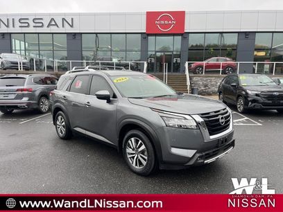 Certified 2024 Nissan Pathfinder SL w/ Lighting Package (N92)