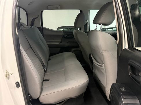 Used 2019 Toyota Tacoma SR w/ SR Convenience Package image 21