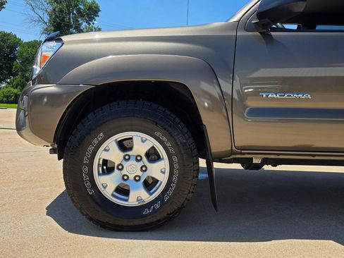 Used 2013 Toyota Tacoma 4x4 Double Cab w/ SR5 Pkg image 27