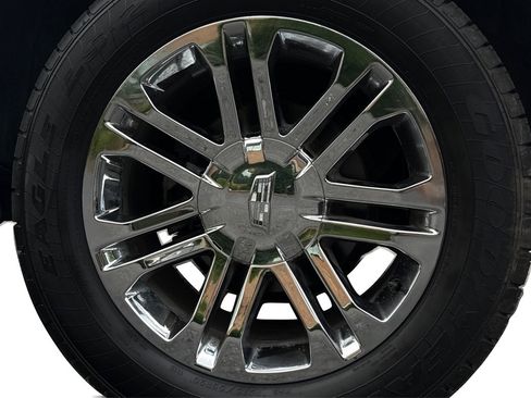 Used 2016 Cadillac Escalade 2WD image 25