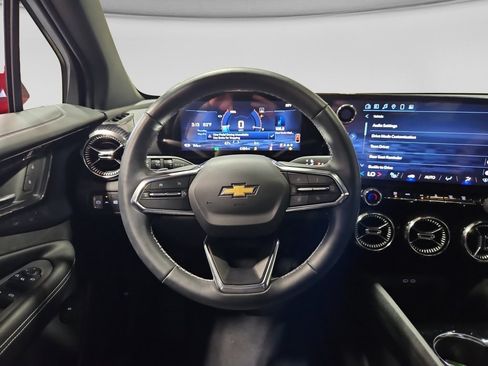 Used 2025 Chevrolet Blazer EV LT AWD/4WD image 7
