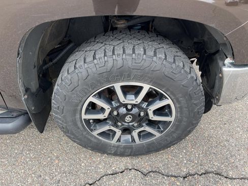Used 2018 Toyota Tundra Limited w/ Limited Premium Package image 7