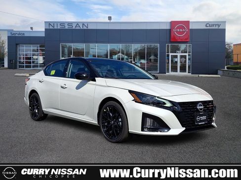 New 2026 Nissan Altima 2.5 SR w/ SR Midnight Edition Package AWD/4WD image 1