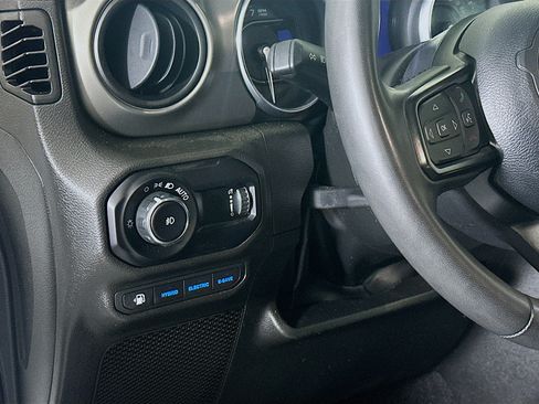 Used 2023 Jeep Wrangler Unlimited w/ Cold Weather Group AWD/4WD image 16