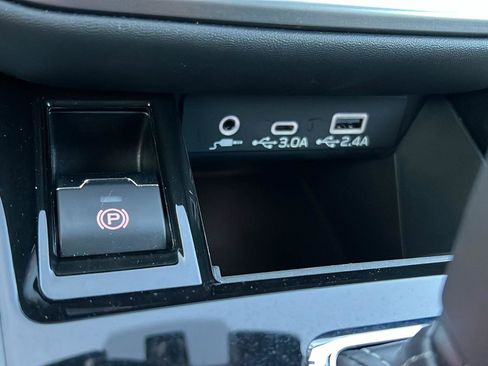 Used 2025 Subaru Outback Premium w/ Popular Package #1A image 24