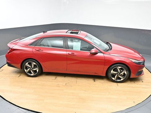 Used 2023 Hyundai Elantra Limited w/ Preferred Accessory Package FWD image 50