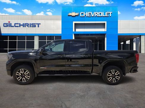 Used 2023 GMC Sierra 1500 AT4 w/ Technology Package AWD/4WD image 4
