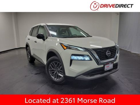 Used 2023 Nissan Rogue S AWD/4WD image 1