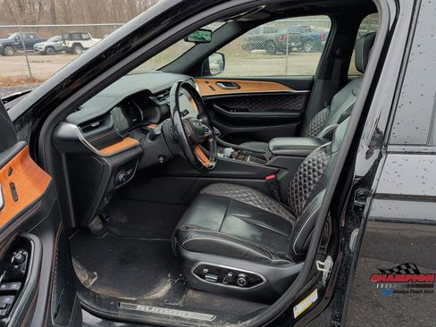 Used 2021 Jeep Grand Cherokee L Summit image 14