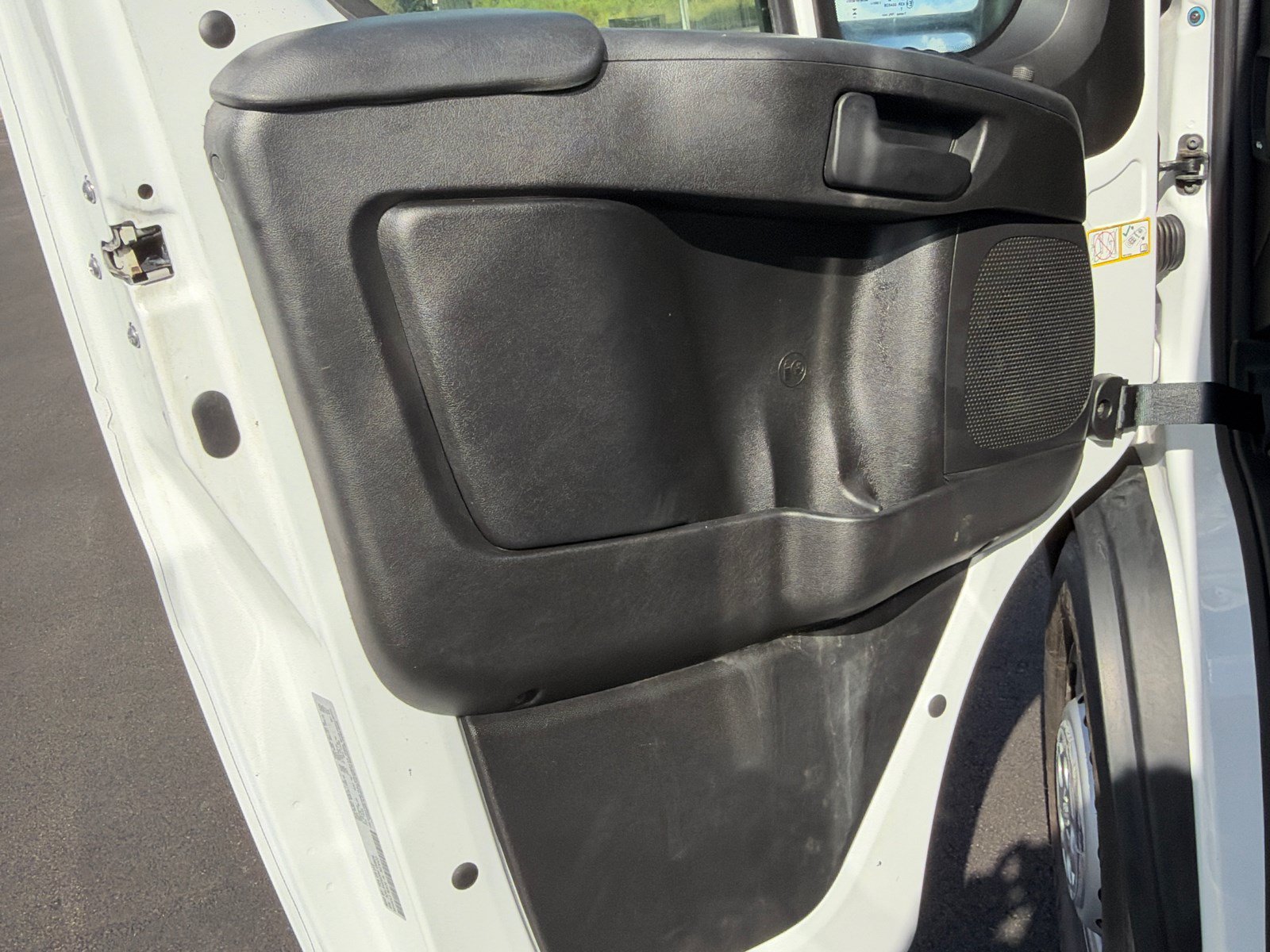Used 2024 RAM ProMaster 2500 w/ Convenience Group FWD image 10