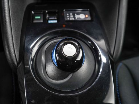 Used 2020 Nissan Leaf SV FWD image 23