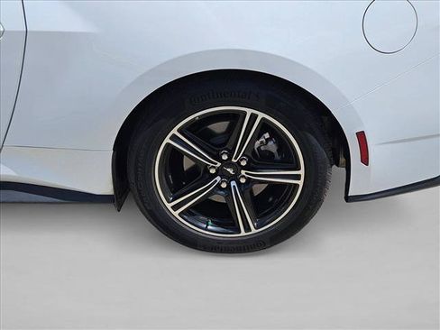 Used 2025 Ford Mustang Coupe RWD image 20